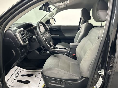 Used 2021 Toyota Tacoma SR5 image 9