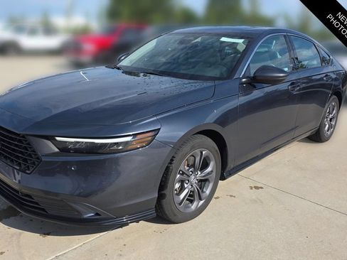 Used 2025 Honda Accord EX-L image 1
