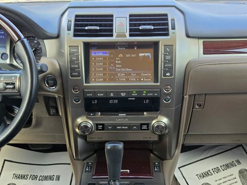 Used 2019 Lexus GX 460 Premium AWD/4WD image 16