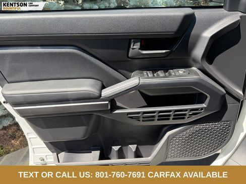 Used 2026 Toyota 4Runner SR5 AWD/4WD image 19