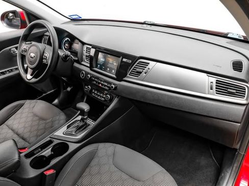 Used 2019 Kia Niro LX FWD image 14