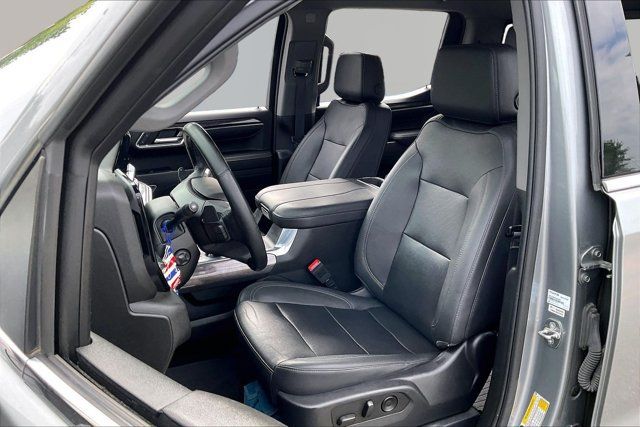 Used 2023 Chevrolet Silverado 1500 LTZ AWD/4WD image 15