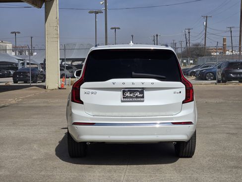 Used 2025 Volvo XC90 B6 Ultra w/ Protection Package Premier image 8