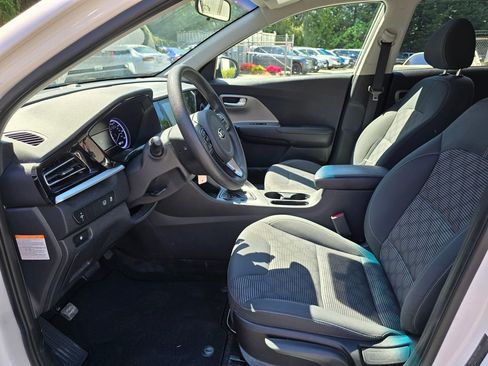 Certified 2021 Kia Niro LX FWD image 8