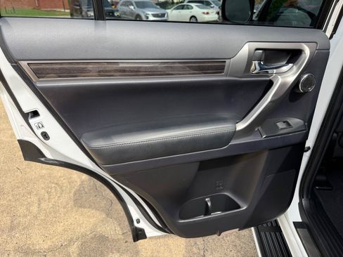 Used 2023 Lexus GX 460 Premium AWD/4WD image 25
