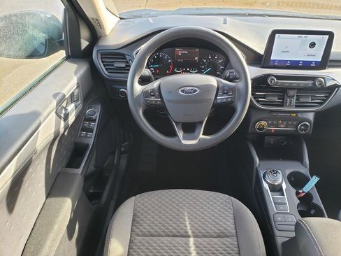 Used 2020 Ford Escape SE image 24