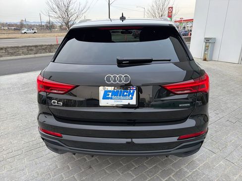 Used 2024 Audi Q3 2.0T Premium w/ Convenience Package image 4