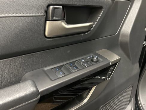 Used 2024 Toyota Tundra Limited image 29