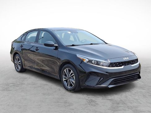 Used 2024 Kia Forte LXS FWD image 7