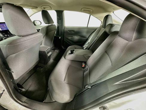 Used 2025 Toyota Corolla LE FWD image 24