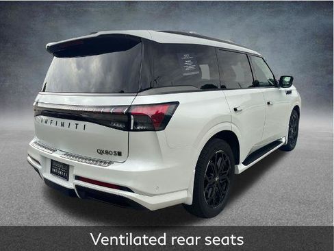 Certified 2026 INFINITI QX80 4WD w/ Sport Exterior Package image 9