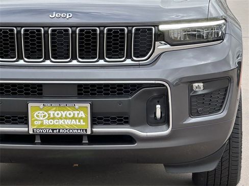 Used 2023 Jeep Grand Cherokee L Overland w/ Luxury Tech Group IV image 8