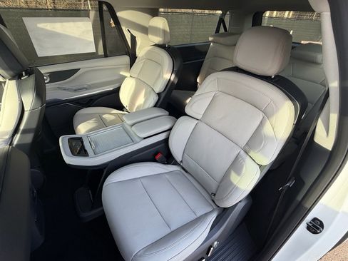 New 2026 Lincoln Navigator L Reserve image 25