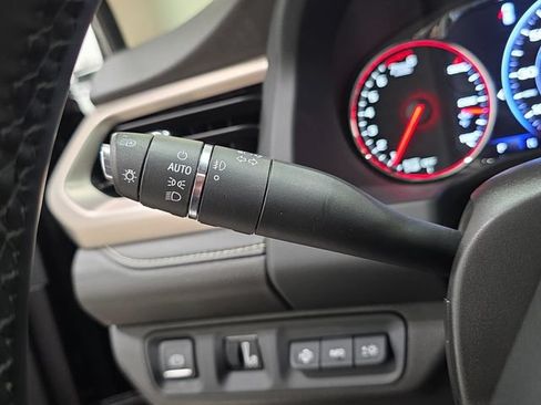 Used 2023 GMC Acadia Denali w/ Denali Technology Package AWD/4WD image 25