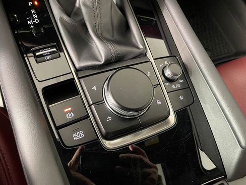 Certified 2025 MAZDA MAZDA3 Hatchback w/Premium Plus Pkg image 12