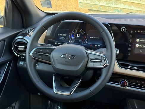 New 2026 Chevrolet Equinox ACTIV image 33