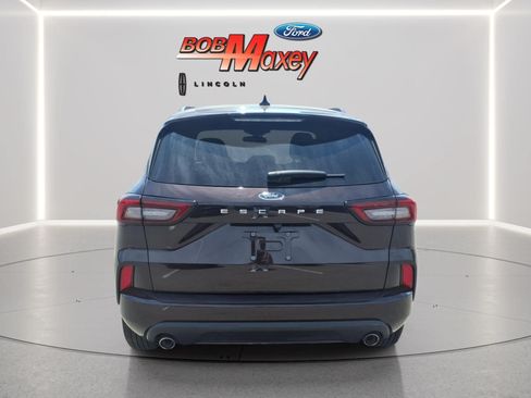 Used 2023 Ford Escape ST-Line w/ Cold Weather Package FWD image 6