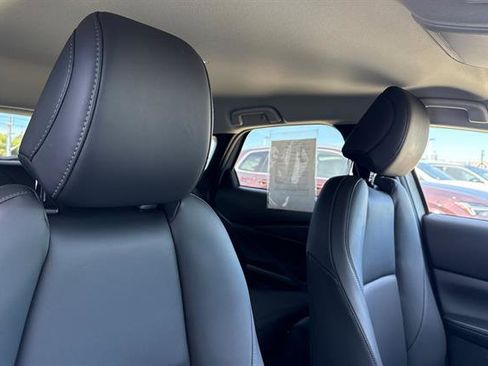 Used 2024 MAZDA CX-30 AWD 2.5 S w/ Select Sport Pkg image 18