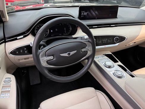 Used 2022 Genesis GV70 2.5T w/ Advanced Package AWD/4WD image 32