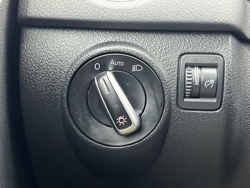 Used 2017 Volkswagen Tiguan Wolfsburg Edition image 28