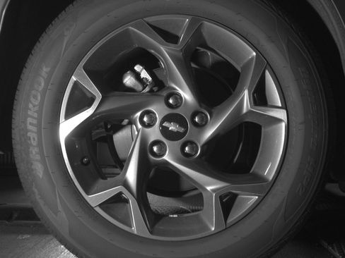 Used 2025 Chevrolet Trax LT image 15