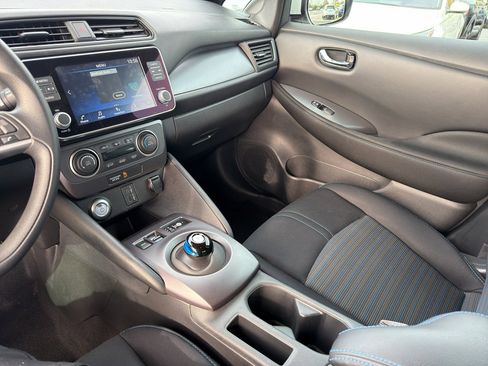 Used 2024 Nissan Leaf S image 21