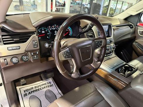 Used 2019 GMC Yukon Denali w/ Open Road Package AWD/4WD image 30