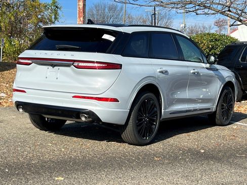 New 2026 Lincoln Corsair Premiere image 4