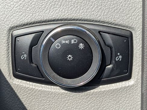 Used 2024 Ford E-350 and Econoline 350 Super Duty w/ Driver's Safety Package image 22