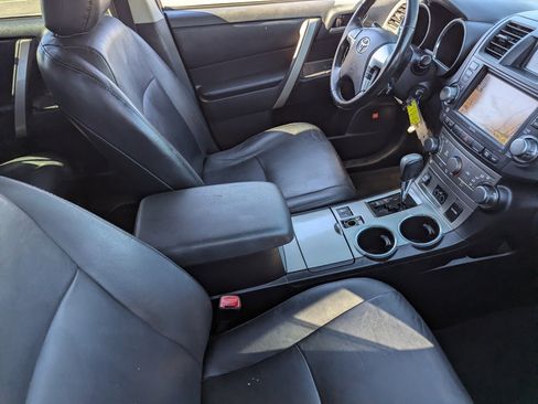Used 2012 Toyota Highlander 4WD image 11