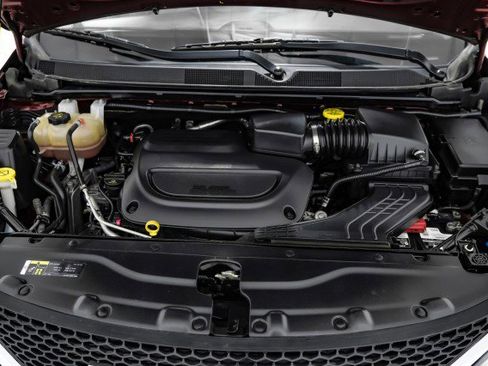 Used 2020 Chrysler Pacifica Limited image 43