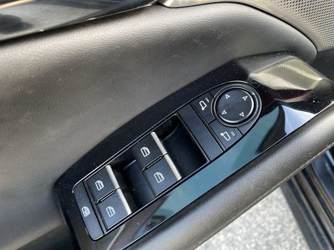 Used 2025 MAZDA MAZDA3 2.5 S Hatchback w/ Premium Pkg image 27