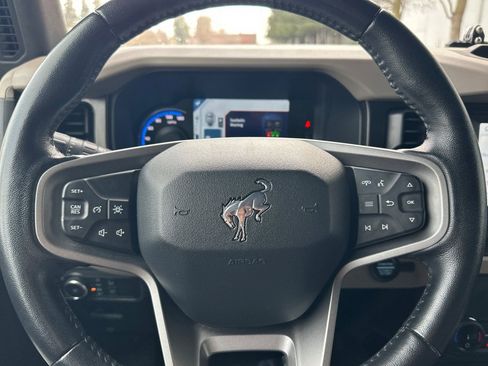 Used 2022 Ford Bronco Wildtrak image 21