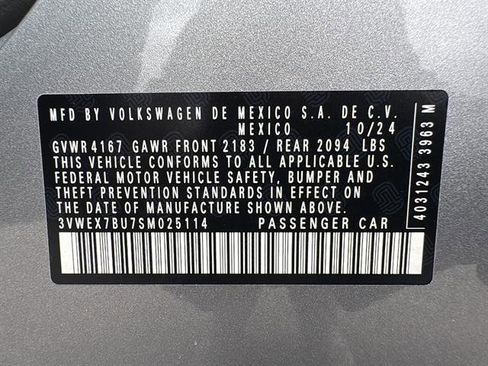 Certified 2025 Volkswagen Jetta SE FWD image 28