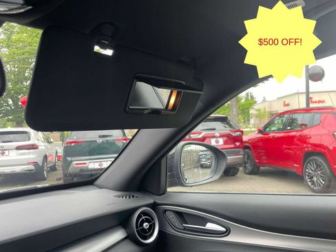 Used 2024 Alfa Romeo Stelvio Veloce AWD/4WD image 35