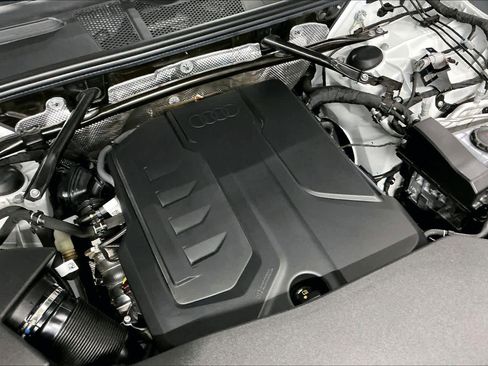 Used 2025 Audi Q5 Premium Plus w/ Premium Plus image 34