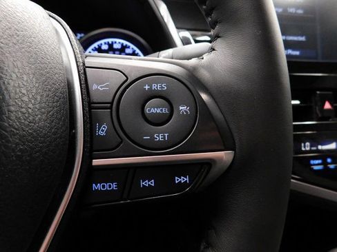 Used 2023 Toyota Camry XLE image 39