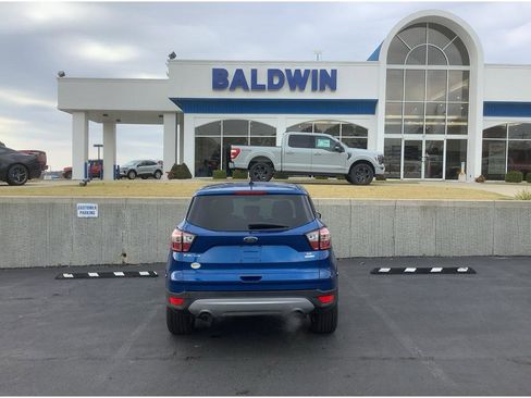 Used 2017 Ford Escape SE image 6