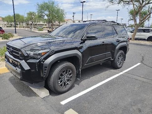 Used 2025 Toyota 4Runner SR5 AWD/4WD image 4