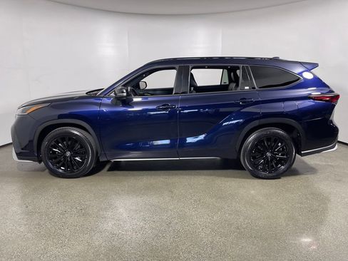 Certified 2025 Toyota Highlander XSE image 6