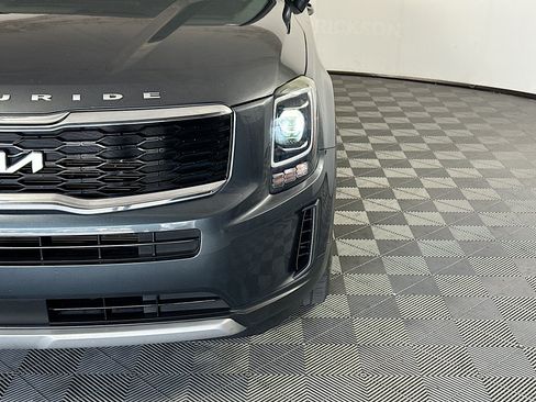 Used 2022 Kia Telluride LX FWD image 9