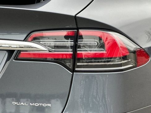 Used 2020 Tesla Model X Long Range image 27