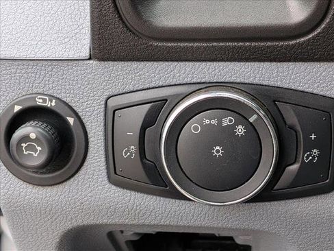 Used 2019 Ford Transit 350 XL image 13
