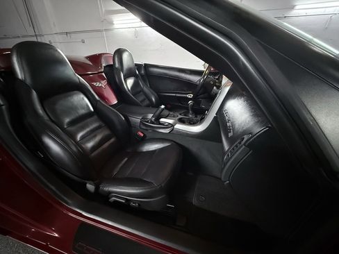 Used 2006 Chevrolet Corvette Convertible w/ Preferred Equipment Group image 35