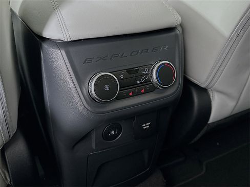 New 2026 Ford Explorer Platinum w/ LUX Leather Package image 27