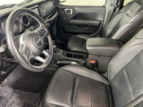 Used 2021 Jeep Wrangler Unlimited Sahara w/ Safety Group AWD/4WD image 4