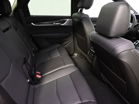 New 2025 Cadillac XT5 Sportv w/ Technology Package image 18