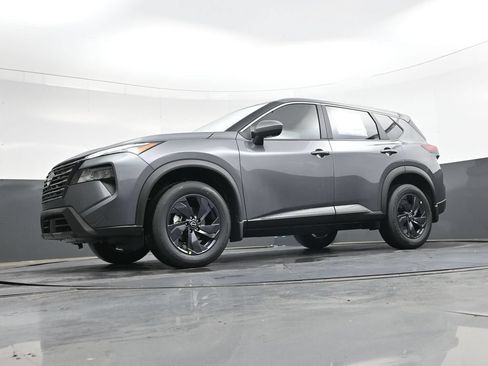 Certified 2026 Nissan Rogue SV FWD image 47