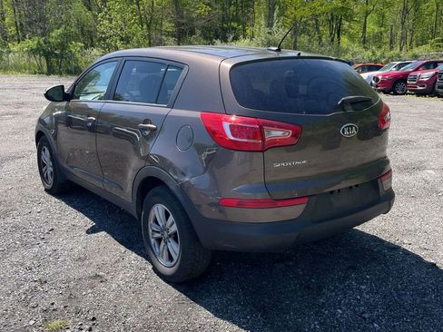 Used 2011 Kia Sportage LX AWD/4WD image 2