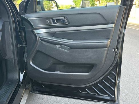 Used 2018 Ford Explorer XLT w/ Equipment Group 201A image 43